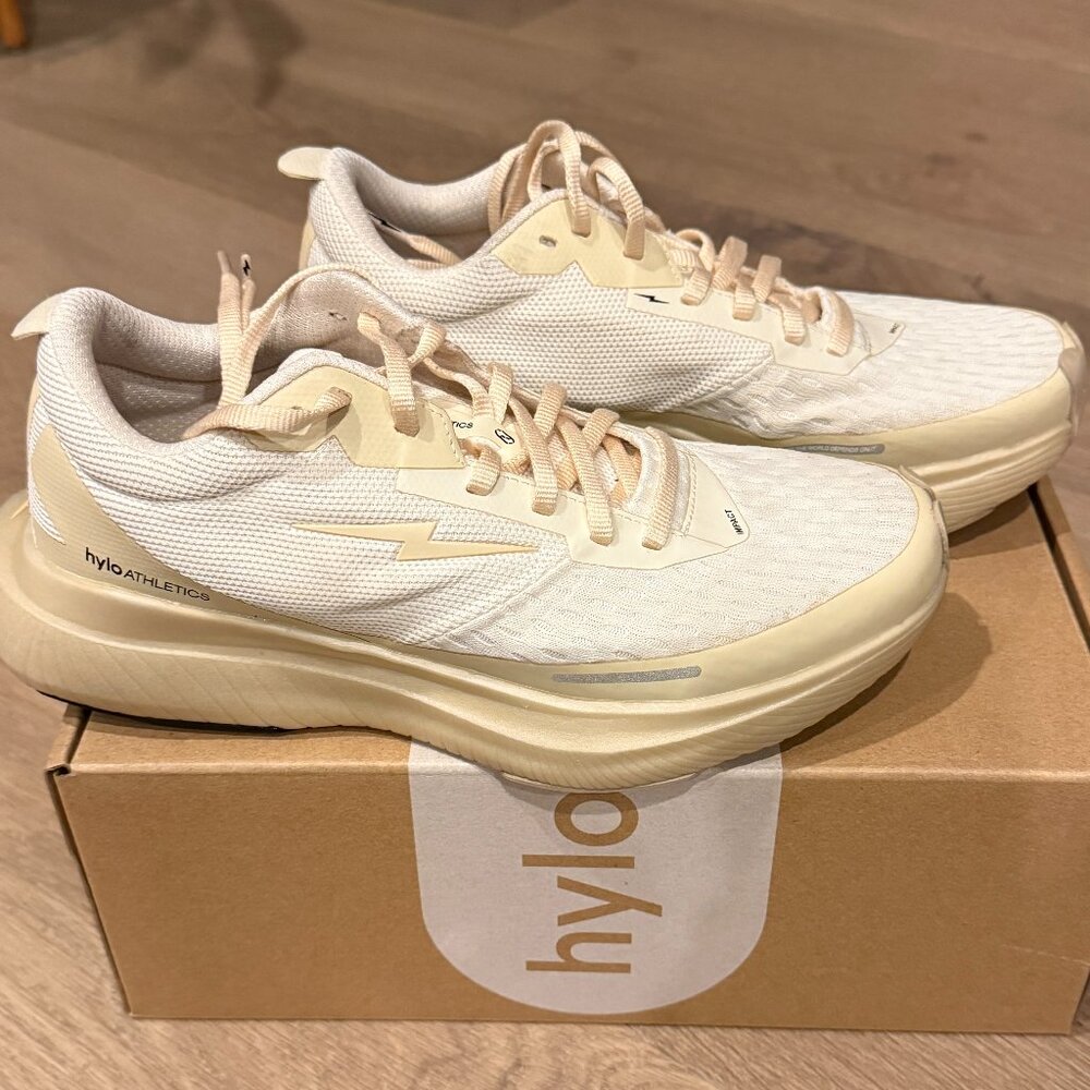 Like new -Hylo Impact Women's Running shoe size 8 (cream)
